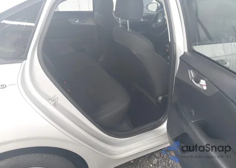 2019 Kia Forte Lxs z USA, uszkodzony, nr VIN 3KPF24AD4KE130998